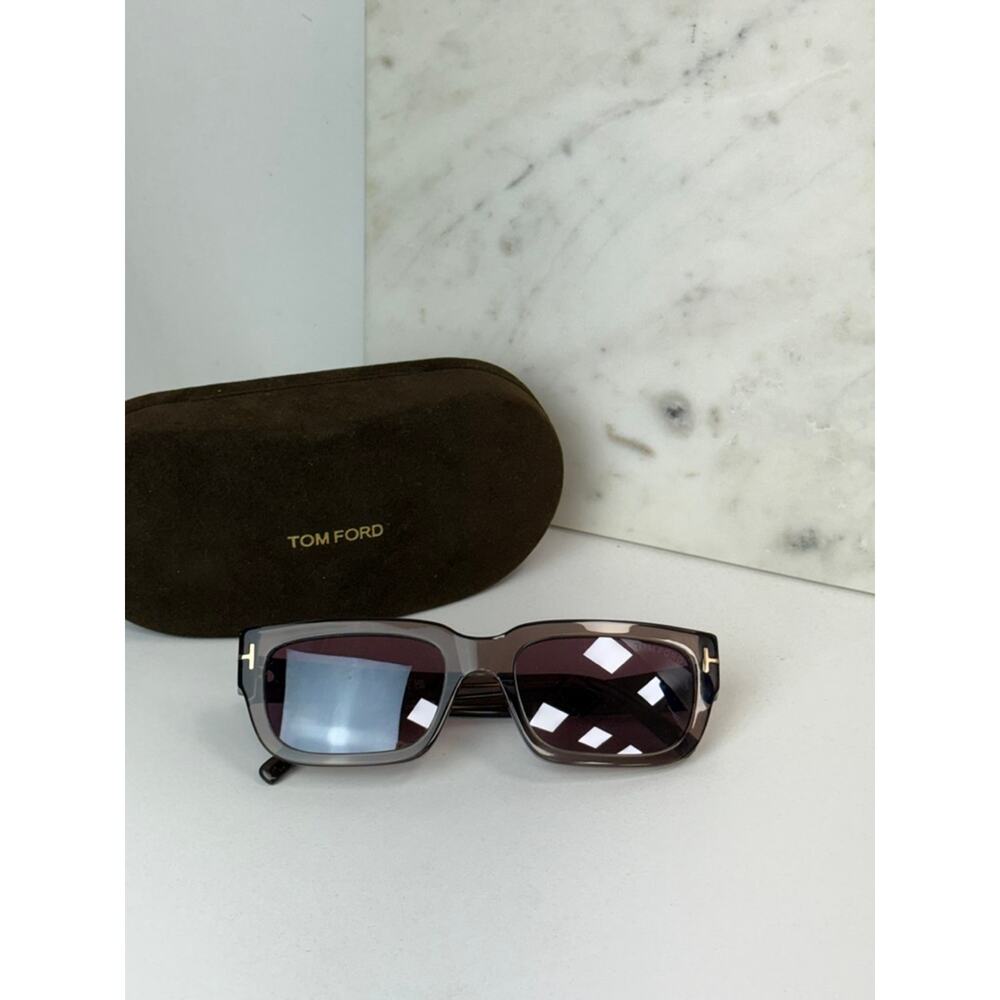 NEW Tom Ford Ezra FT1075 Sunglasses in Light Brown - Picture 2 of 7